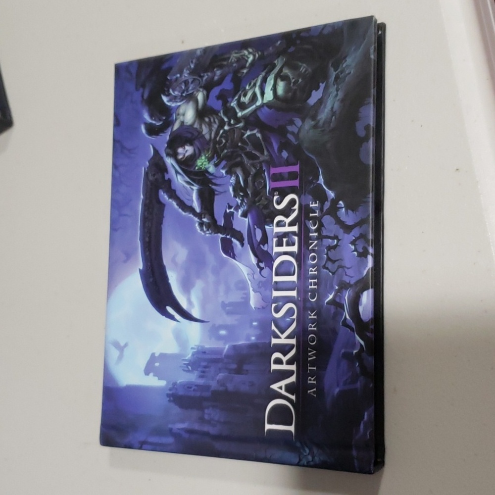 DARKSIDERS II ARTWORK CHRONICLE BOOK HARDCOVER